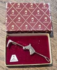 Vintage Stratton  Tie Clip