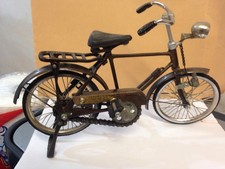 VINTAGE BICYCLE MODEL 11