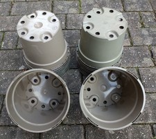 18 Used Aeroplas 3 Litre Round Taupe Polypropylene PP Plastic Plant / Flower Pot