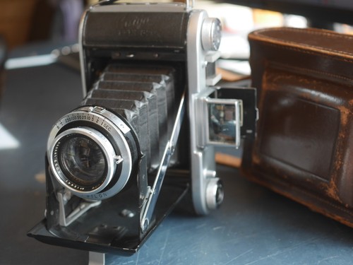 Ensign 820 folding camera - , /