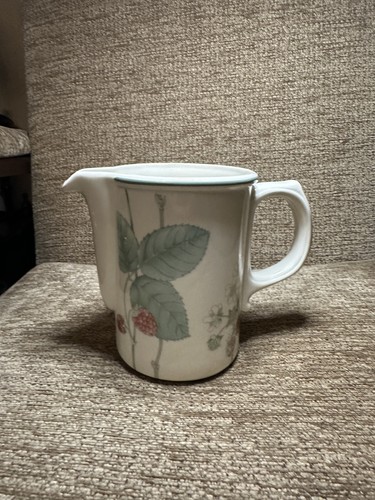 Wedgwood raspberry cane milk - raspberry,