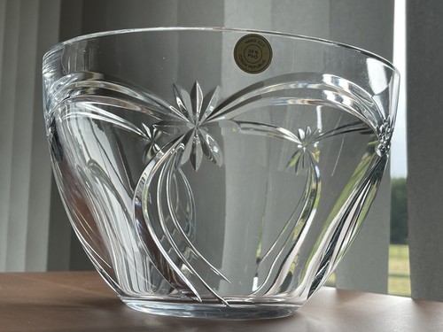 Beautiful hand cut - hand, czech