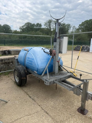 1000 litre towable water