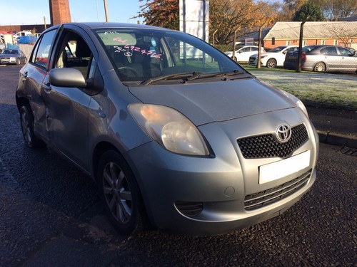 Toyota yaris vvti - 1.3, petrol