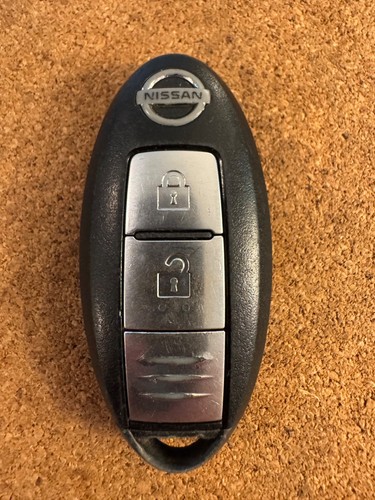 Nissan button smart key fob - key,