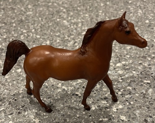 Breyer retired arabian - breyer,