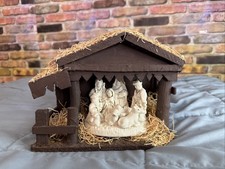 Wooden Manger With Ceramic