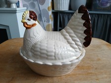 Large  vintage decorative Hen Chicken on basket Egg Holder basket 