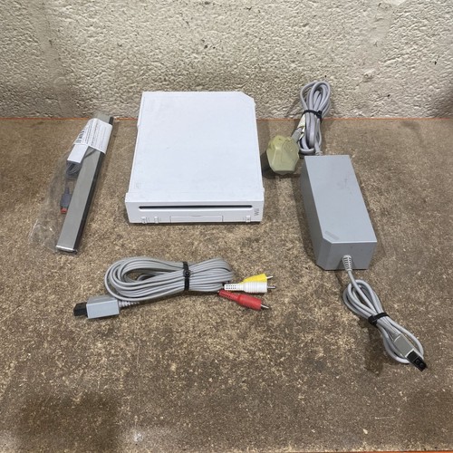 Nintendo wii console - nintendo,