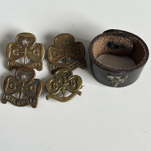 Vintage girl guides badges - vintage,