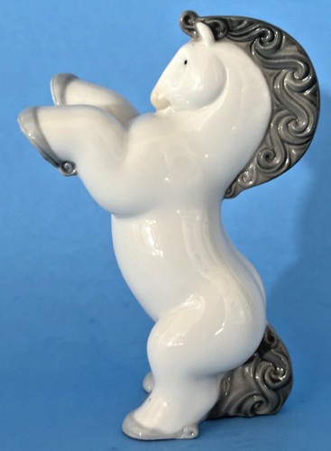 Nao lladro 1645 rearing - "rearing, pony"