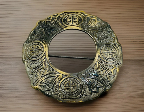 Celtic knot kilt brooch - celtic,