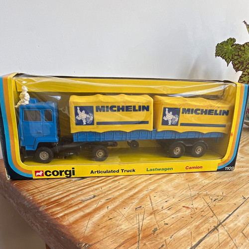 Corgi juniors michelin - juniors,