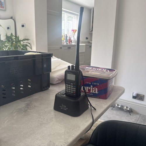 Icom a6e vhf air - icom,