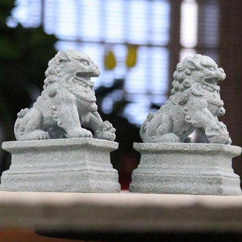 Pair lions statues garden - 1,