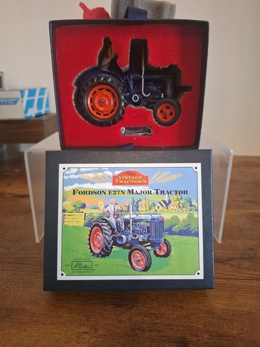 Vintage tractors britains - vintage,