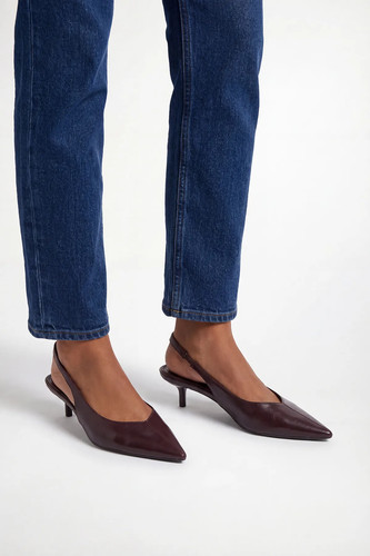 Wallis oxblood court - wallis,