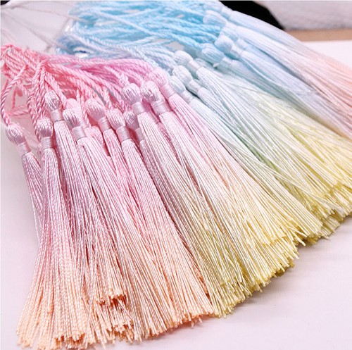 Silky tassels gradient - silky,
