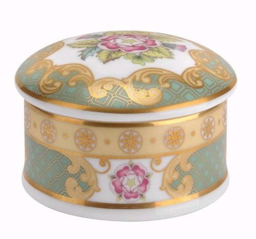 Royal worcester queen - worcester,