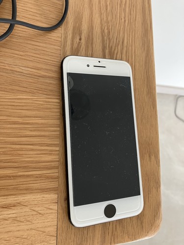 Apple iphone 32gb black - 7,