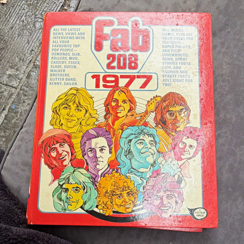 Fab 208 1977 - , pop