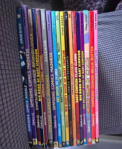Titan books simpsons comics - books,