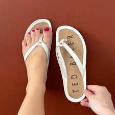 Ted Baker White Summer Vacation Comfortable Leather Sandals Flip Flops Flat