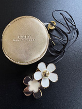 BNWT MARC JACOBS DAISY SOLID
