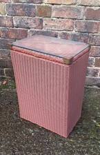 VINTAGE 1950s PINK LLOYD LOOM  lusth LAUNDRY BASKET STORAGE with glass top 