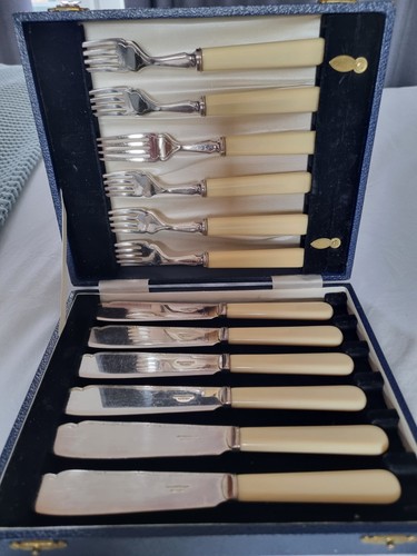 Set fish knives and - set,