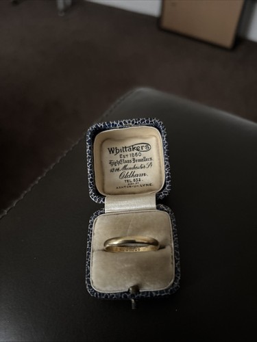 18ct yellow solid gold - (750),