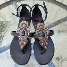 Grendha With Gem And Bead