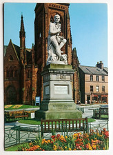 Robert Burns Statue in Floral
