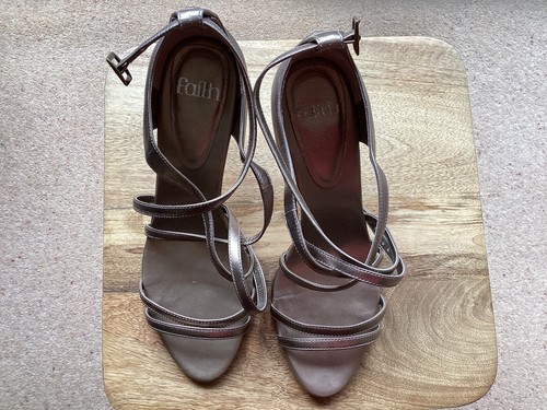 Faith gold strappy sandals - gold,