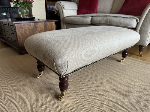 New footstool laura - new,