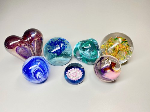 Vintage glass paperweights - 7,