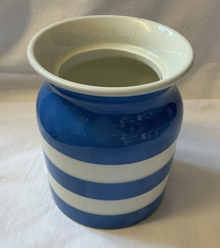 Vintage green cornishware - t.g.,