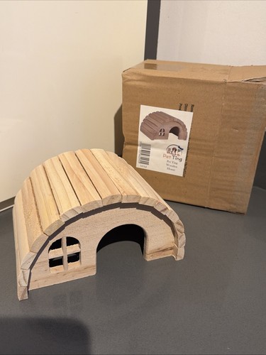 Deluxe wooden home for small - deluxe,