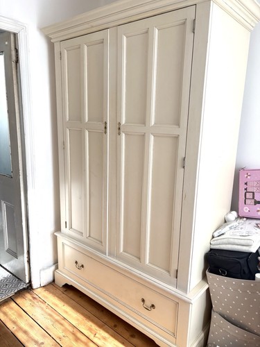 Laura ashley cream - laura,