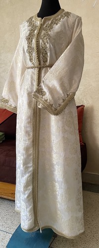 Brocade ivory gold - , 07:26