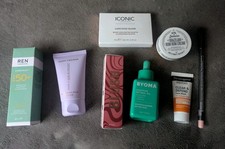 8 Item Mixed Glossybox/