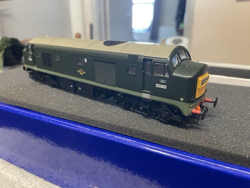 Heljan 2300 class d5900 - 2300,