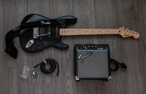 Squier affinity stratocaster - squier,