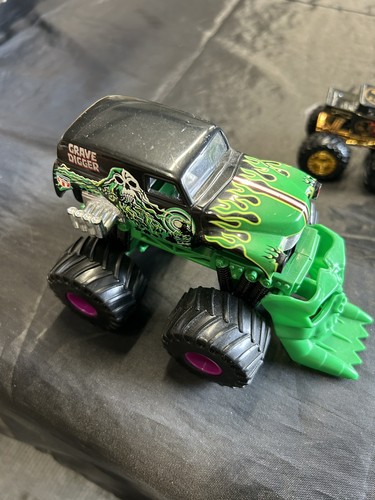 Monster wars grave digger - monster,