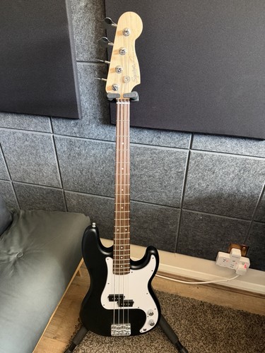 Squier precision bass guitar - precision,