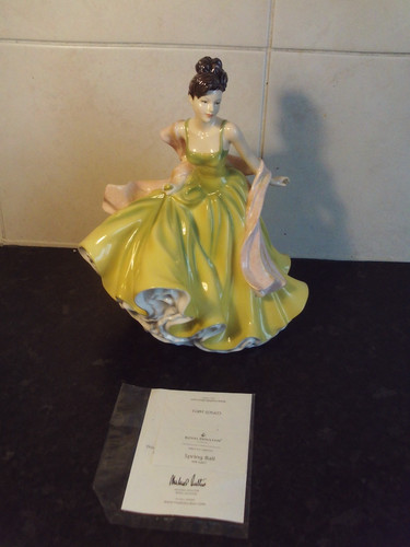 Pre owned royal doulton - royal,