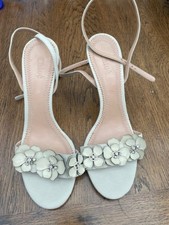 Chloe White Strappy healed sandals with flower detail, size 37