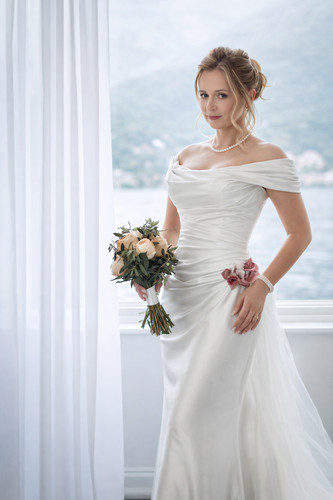 Beautiful elegant designer - &,