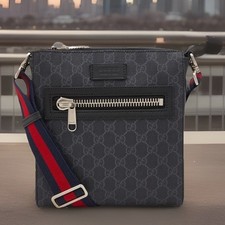 Gucci Messenger Bag 100% Authentic GG Supreme 523599 with Dustbag RRP £1070