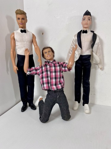 Barbie ken dolls inc - ken,